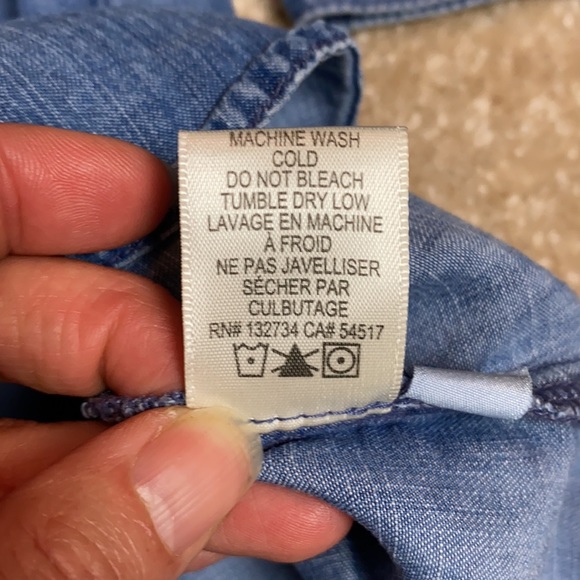 Cloth & Stone Split-back Chambray Button-down Shirt EUC Size S - Picture 8 of 8